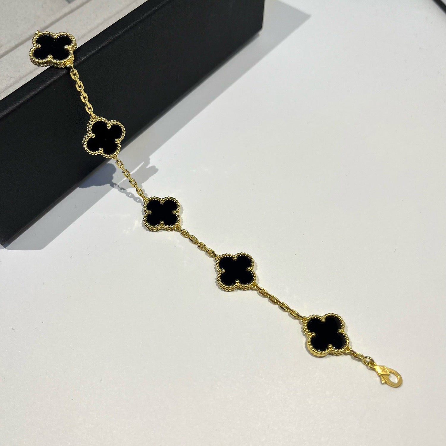 [Star]New CLOVER 5 MOTIF ONYXS BRACELET COLLECTION