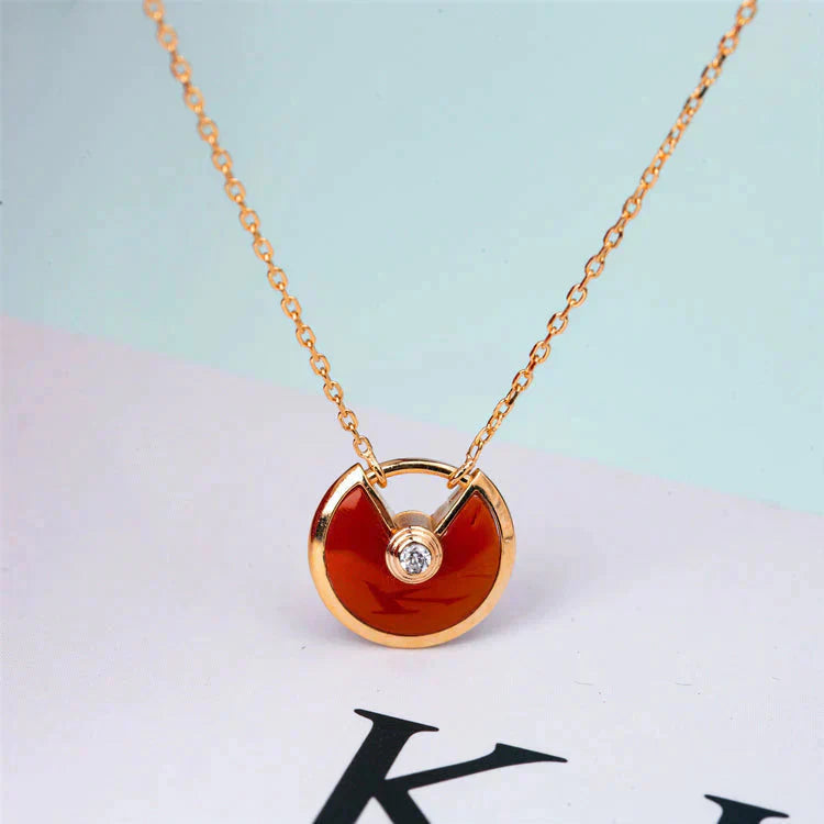 ¡®Star¡¯AMULETTE GOLD CARNELIAN ONYX NECKLACE