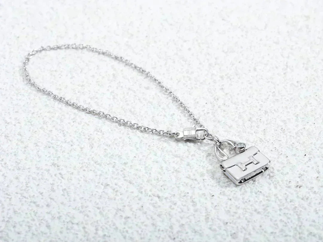 ¡®Moco¡¯AMULETTE PEDANT SILVER NECKLACE
