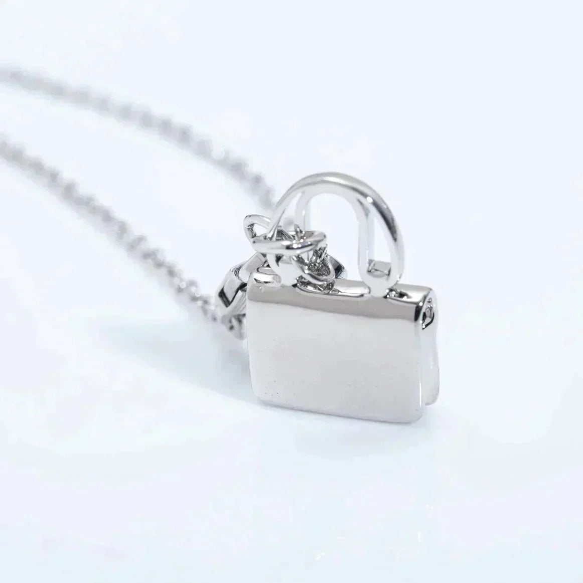 ¡®Moco¡¯AMULETTE PEDANT SILVER NECKLACE