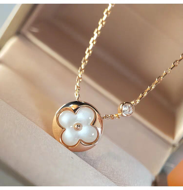 ¡®Star¡¯SUN MOP GOLD 1 DIAMOND NECKLACE