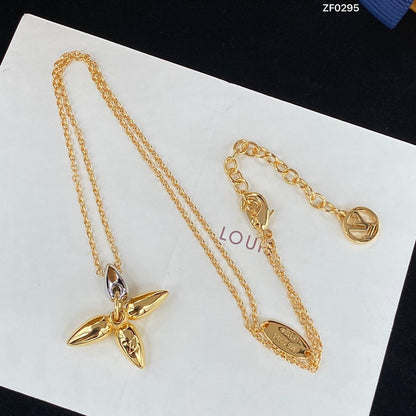 ¡®Moco¡¯LOUISETTE PEDANT GOLD NECKLACE