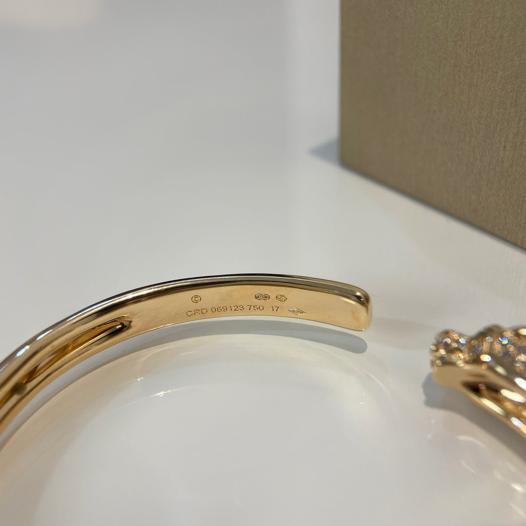 ¡®Moco¡¯PANTHERE GOLD DIAMOND OPEN BRACELET