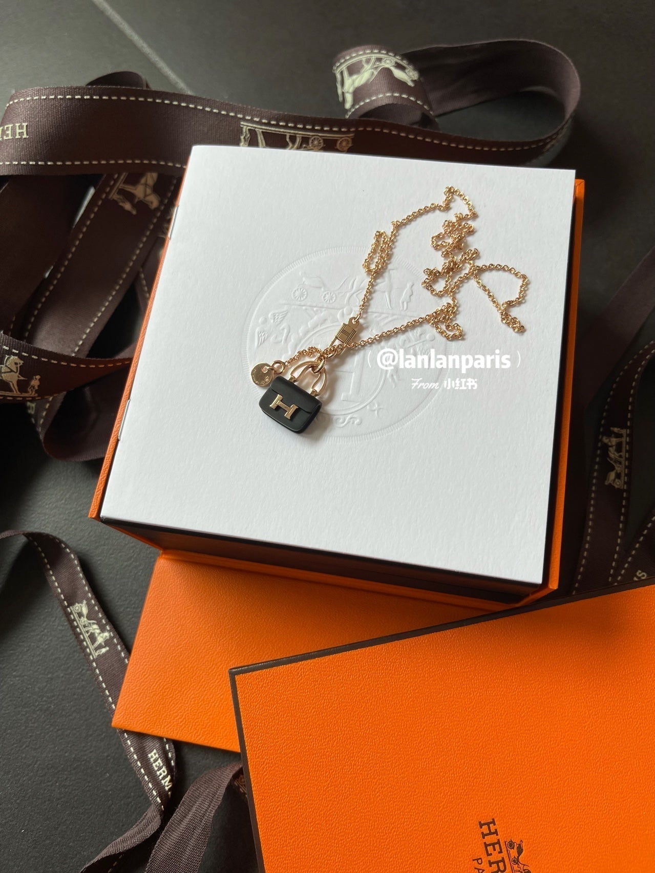 ¡®Moco¡¯CONSTANCE BLACK PEDANT PINK GOLD NECKLACE