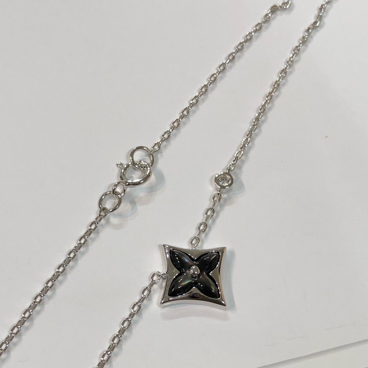 ¡®Star¡¯STAR BLACK MOP NECKLACE