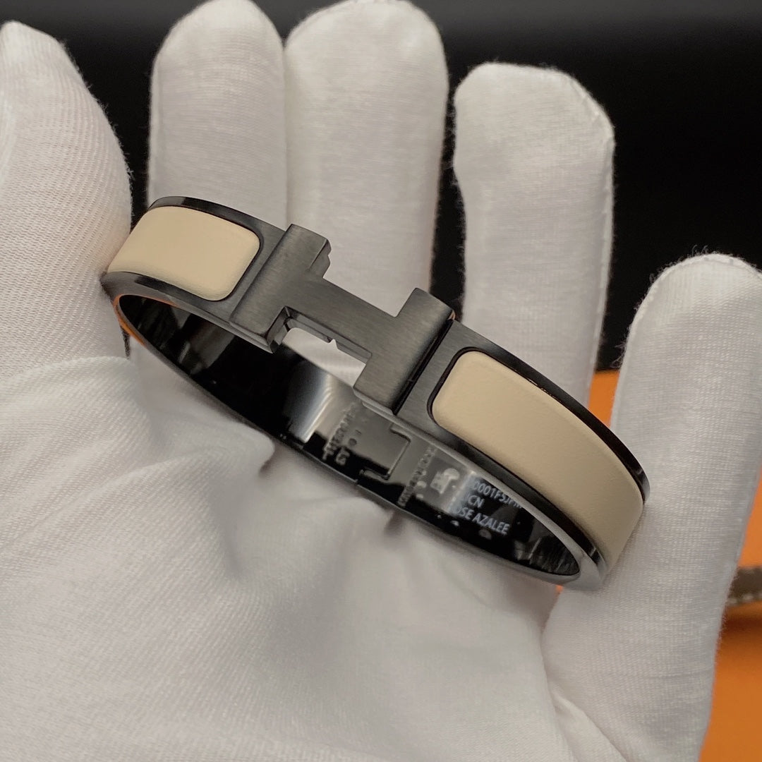 ¡®Star¡¯H BRACELET 12MM BLACK BEIGE CERAMIC
