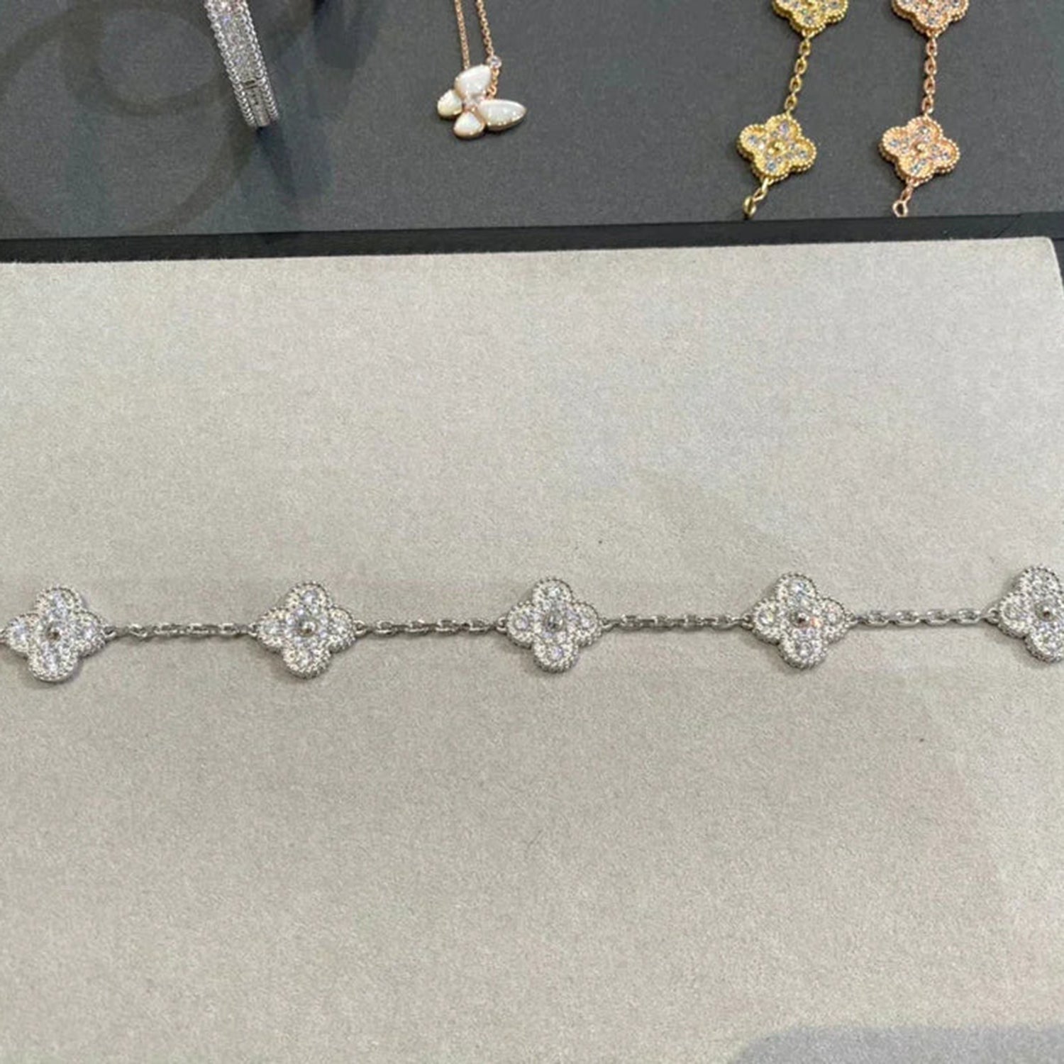 [Star] New  CLOVER 5 MOTIF FULL DIAMOND BRACELET COLLECTION