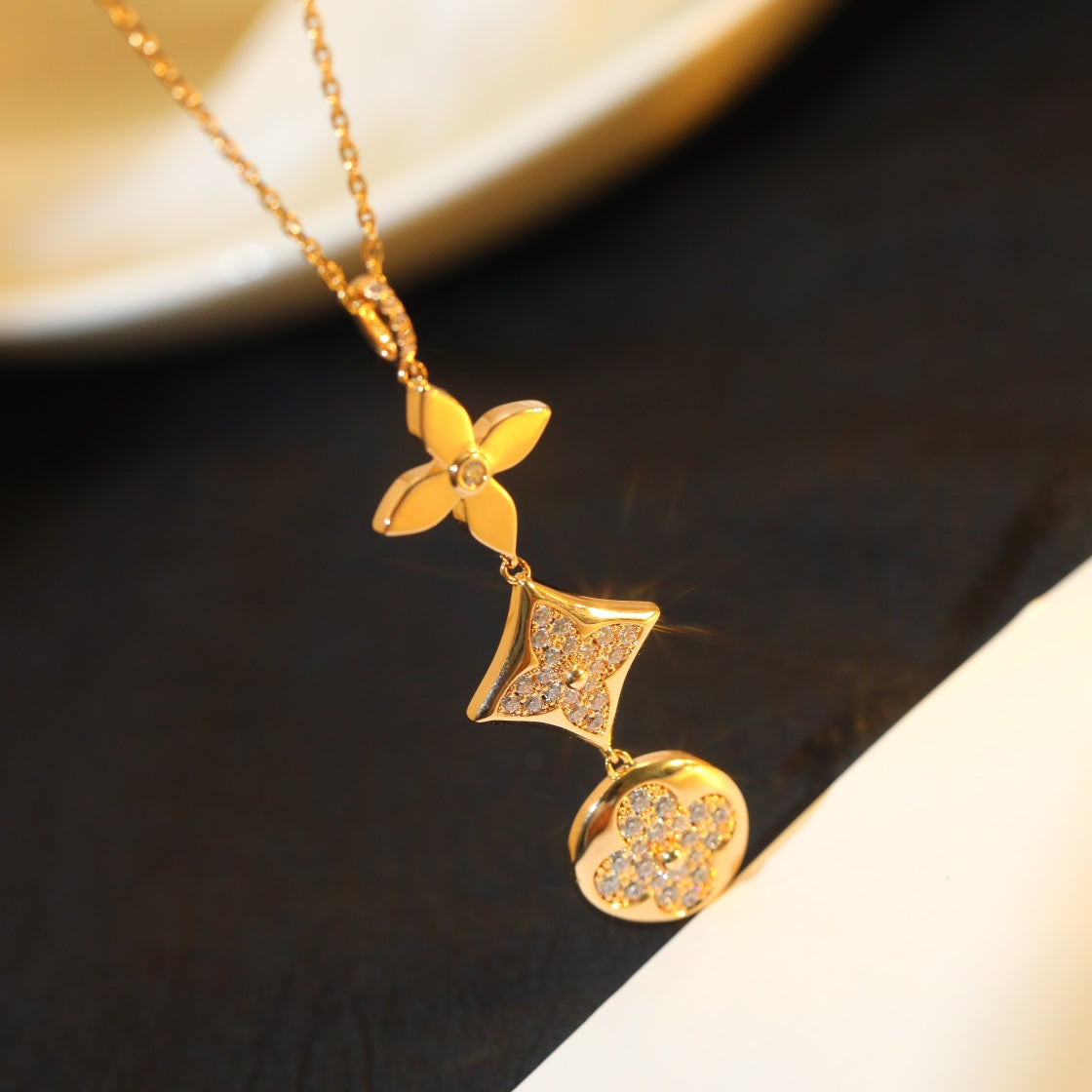 ¡®Moco¡¯STAR AND SUN DIAMOND PINK GOLD NECKLACE