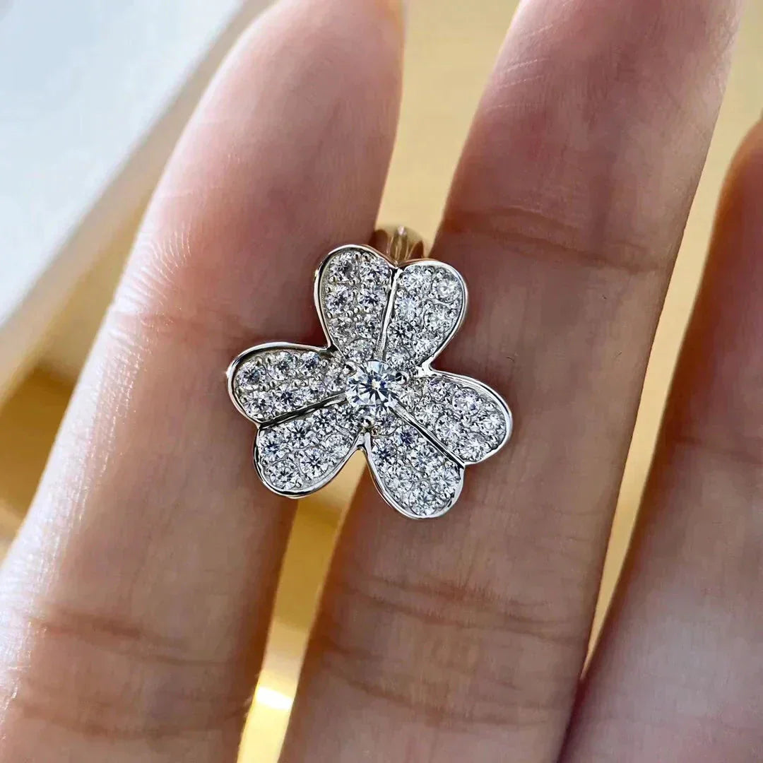 ¡®Star¡¯CLOVER COMOS DIAMOND EARRINGS SILVER