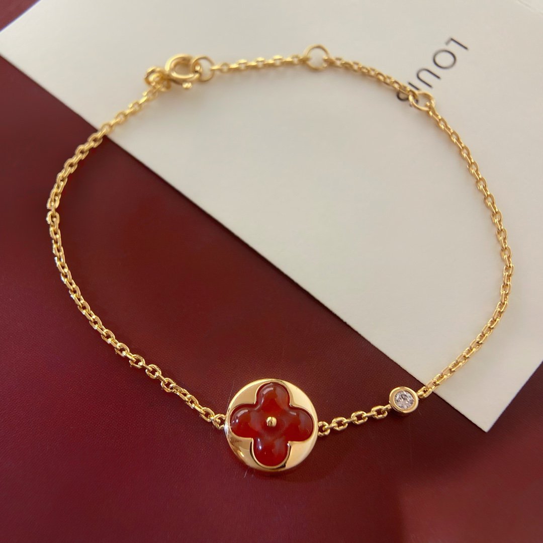 ¡®Star¡¯SUN PEDANT CARNELIAN BRACELET