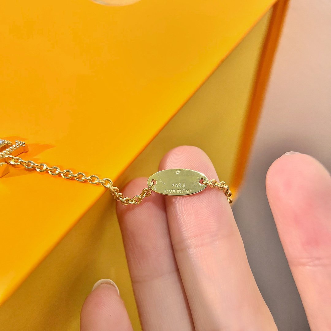 ¡®Moco¡¯LOGO STAR MOTIF GOLD BRACELET