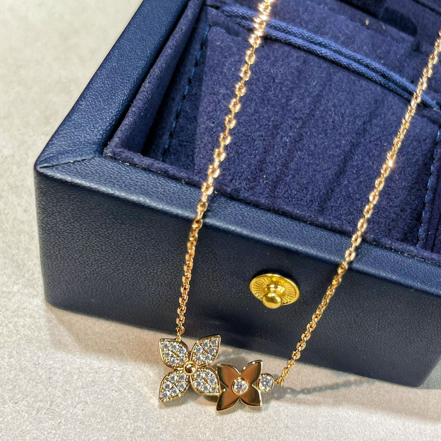 ¡®Star¡¯STAR BLOSSOM NECKLACE PINK GOLD DIAMONDS