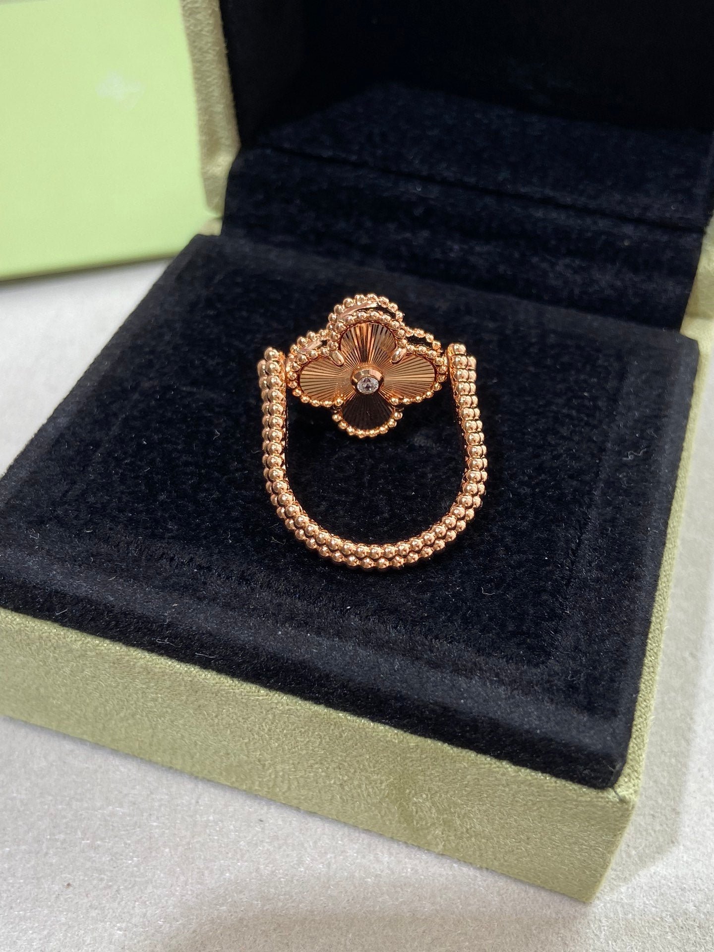 ¡®Star¡¯CLOVER RIVERSIBLE ROSE GOLD RING