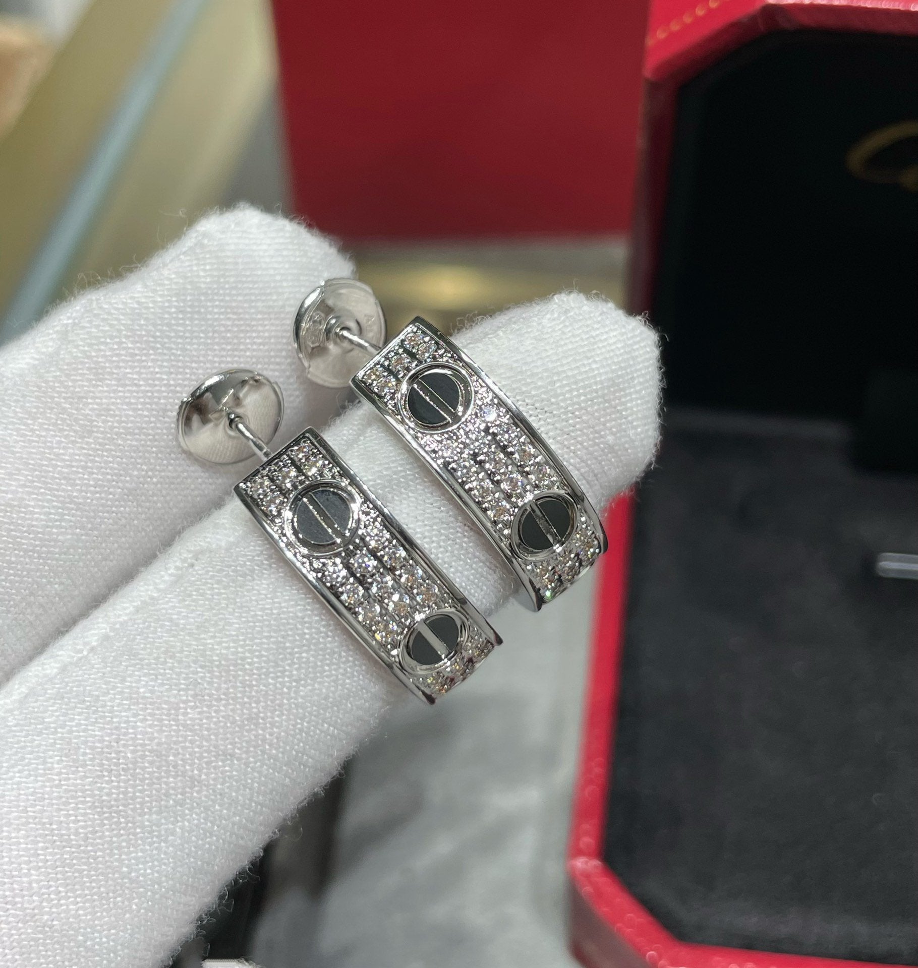 ¡®Star¡¯LOVE CERAMIC DIAMOND PAVED SILVER EARRINGS