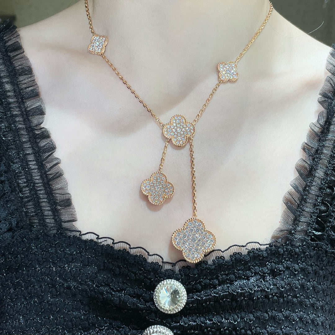 ¡®Star¡¯CLOVER 6 MOTIF DIAMOND PAVED NECKLACE