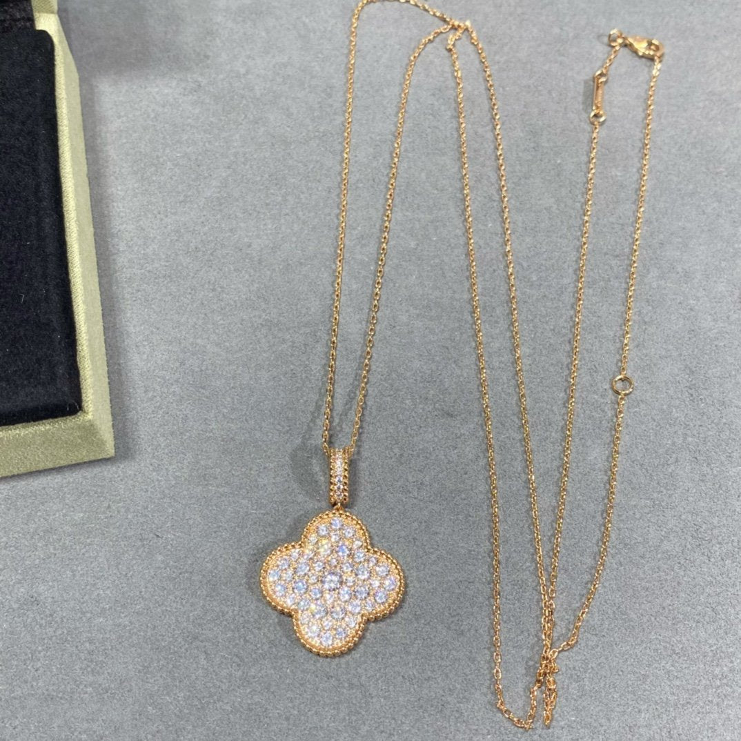 ¡®Star¡¯CLOVER 25MM LARGE PEDANT DIAMOND PAVED LONG NECKLACE