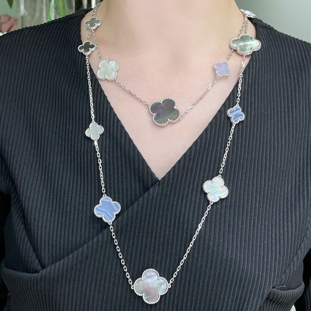 ¡®Star¡¯CLOVER 16 MOTIF CHALCEDONY MOP SILVER NECKLACE