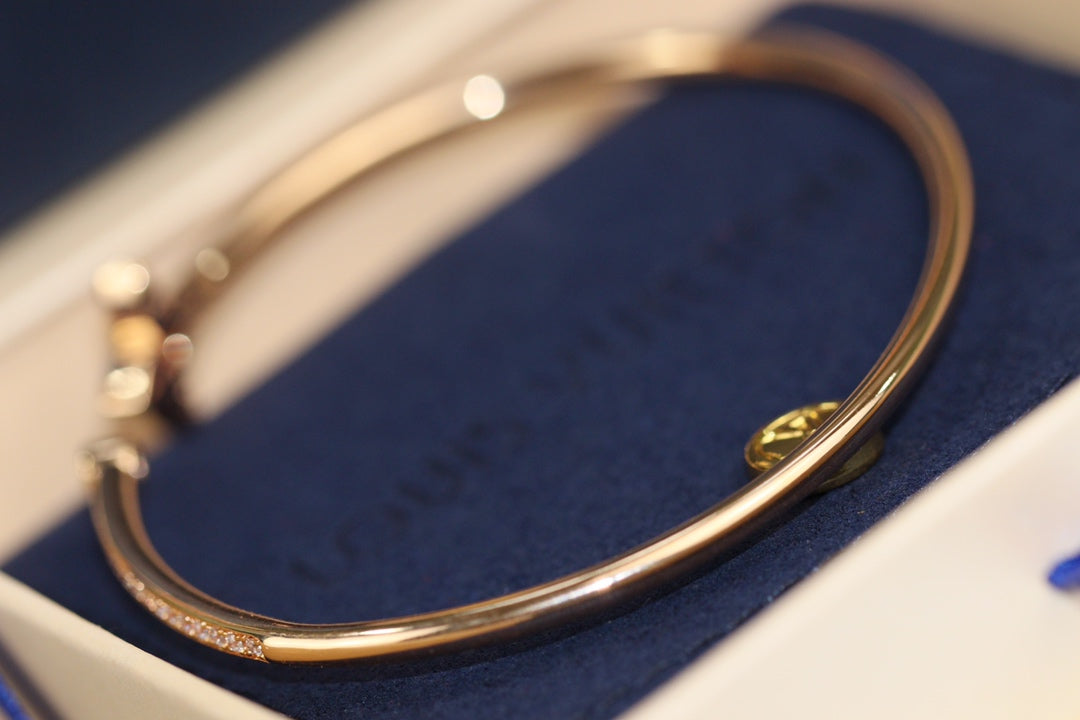 ¡®Moco¡¯IDYLLE PINK GOLD OPEN BRACELET DIAMOND PAVED