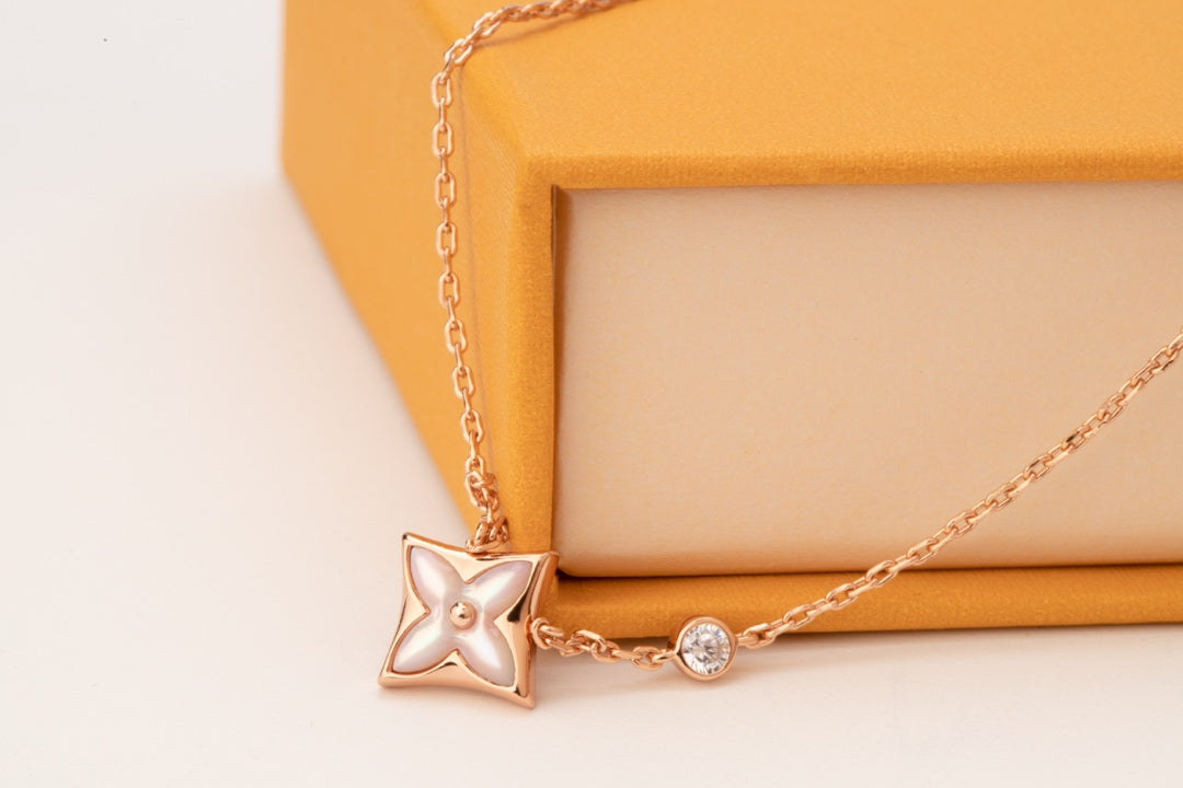 ¡®Star¡¯STAR PINK MOP 1 DIAMOND PINK GOLD NECKLACE