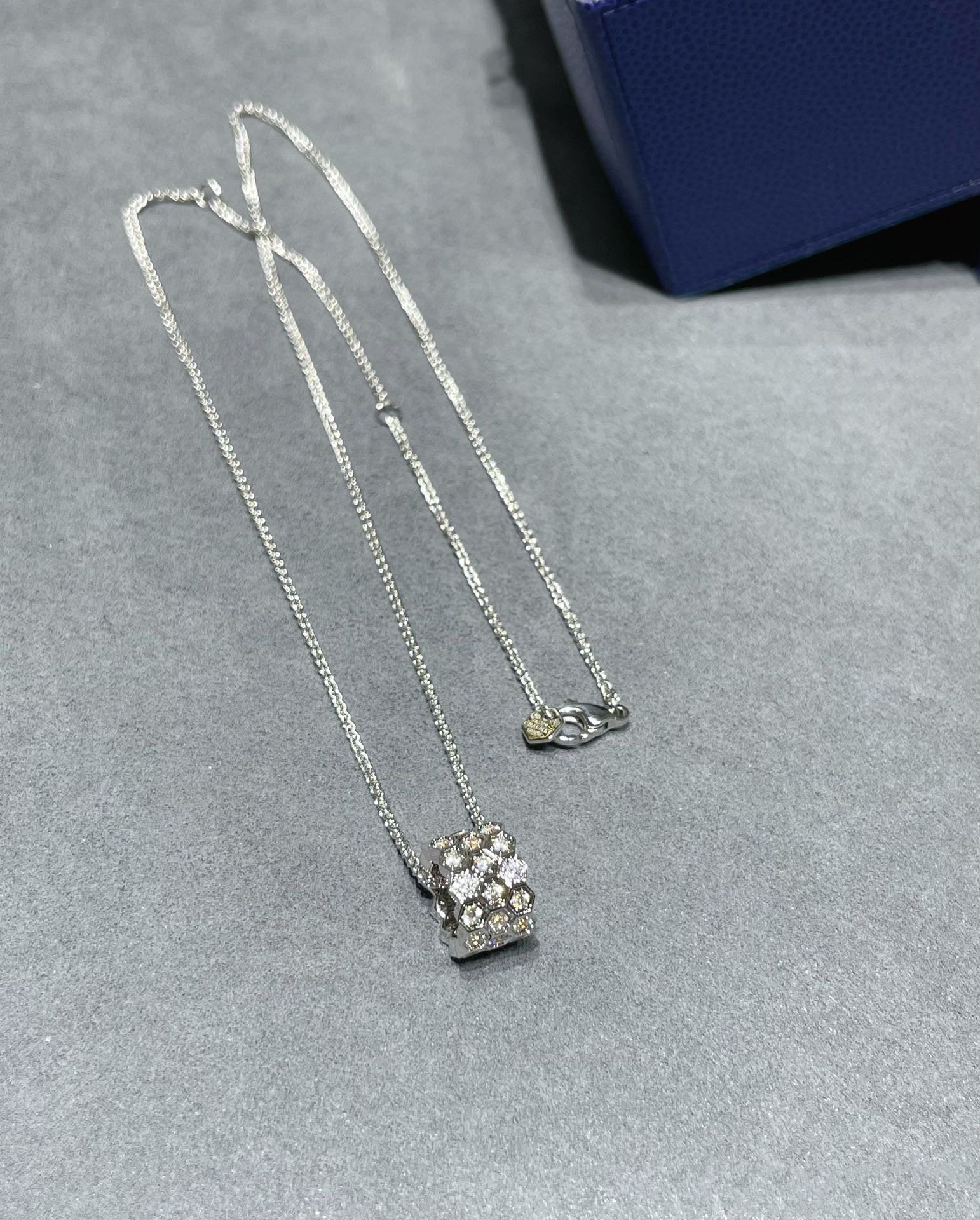 ¡®Star¡¯BEE LOVE DIAMOND PAVED 3 ROW NECKLACE