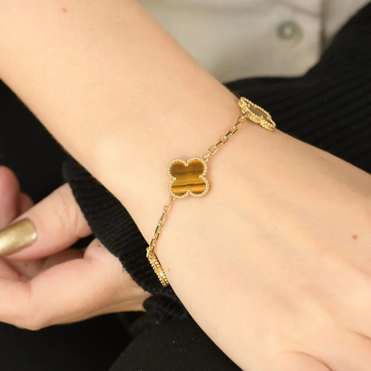 [Star]New  CLOVER 5 MOTIFS TIGER EYE BRACELET COLLECTION