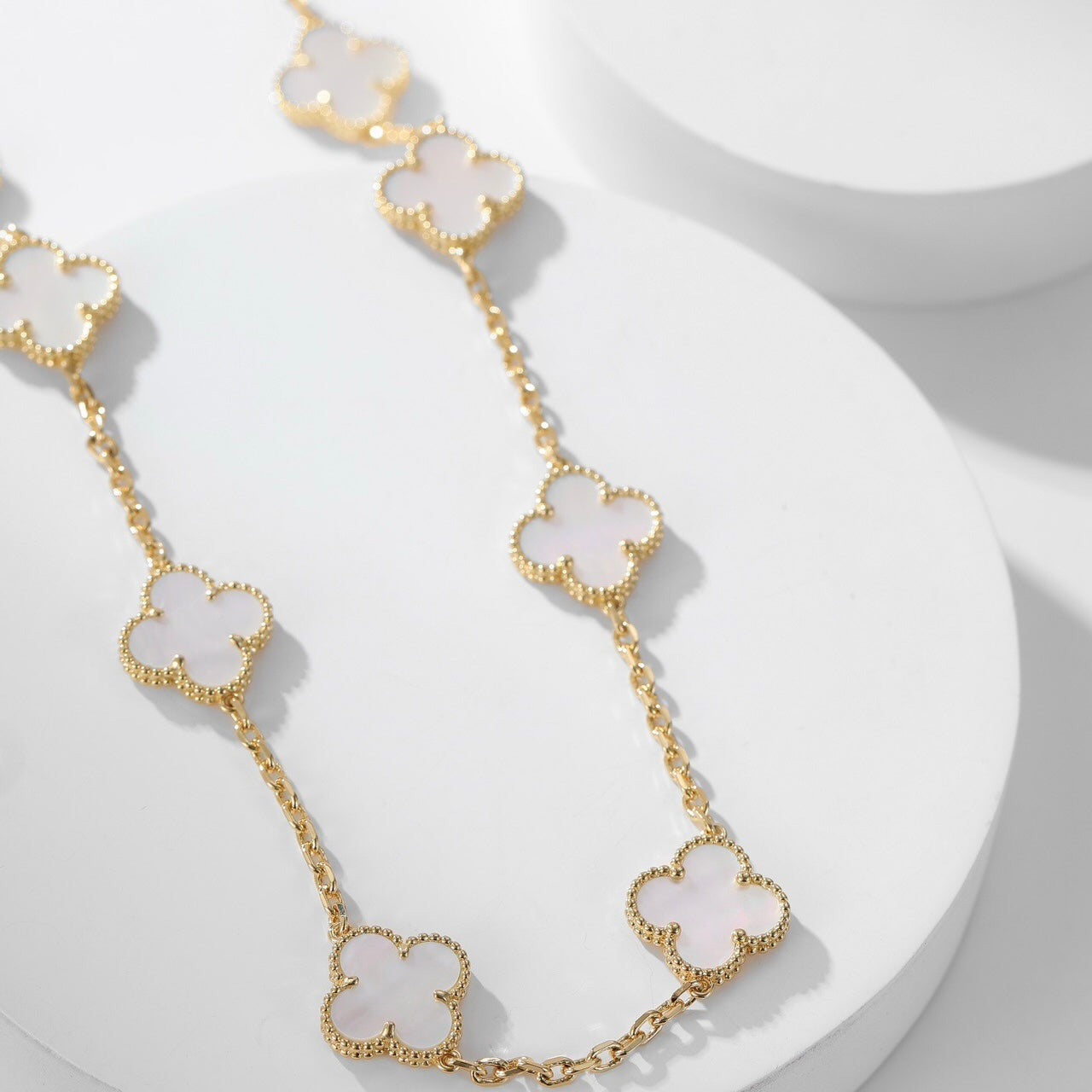 ¡®Star¡¯CLOVER 10 MOTIFS WHITE MOTHER OF PEARL NECKLACE