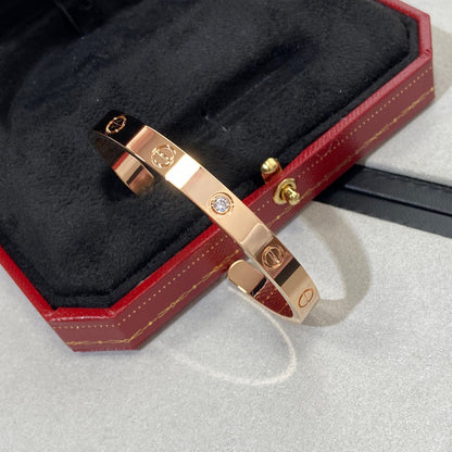 ¡®Moco¡¯LOVE BRACELET 6.1MM 1 DIAMOND OPEN CUFF
