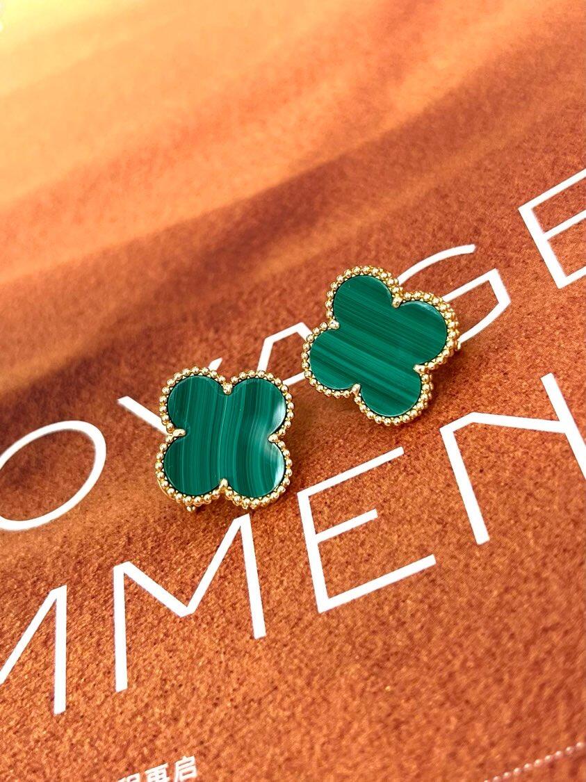 [Star] CLOVER LARGE (20mm) 1 MOTIFS GREENER MOP STUD EARRINGS