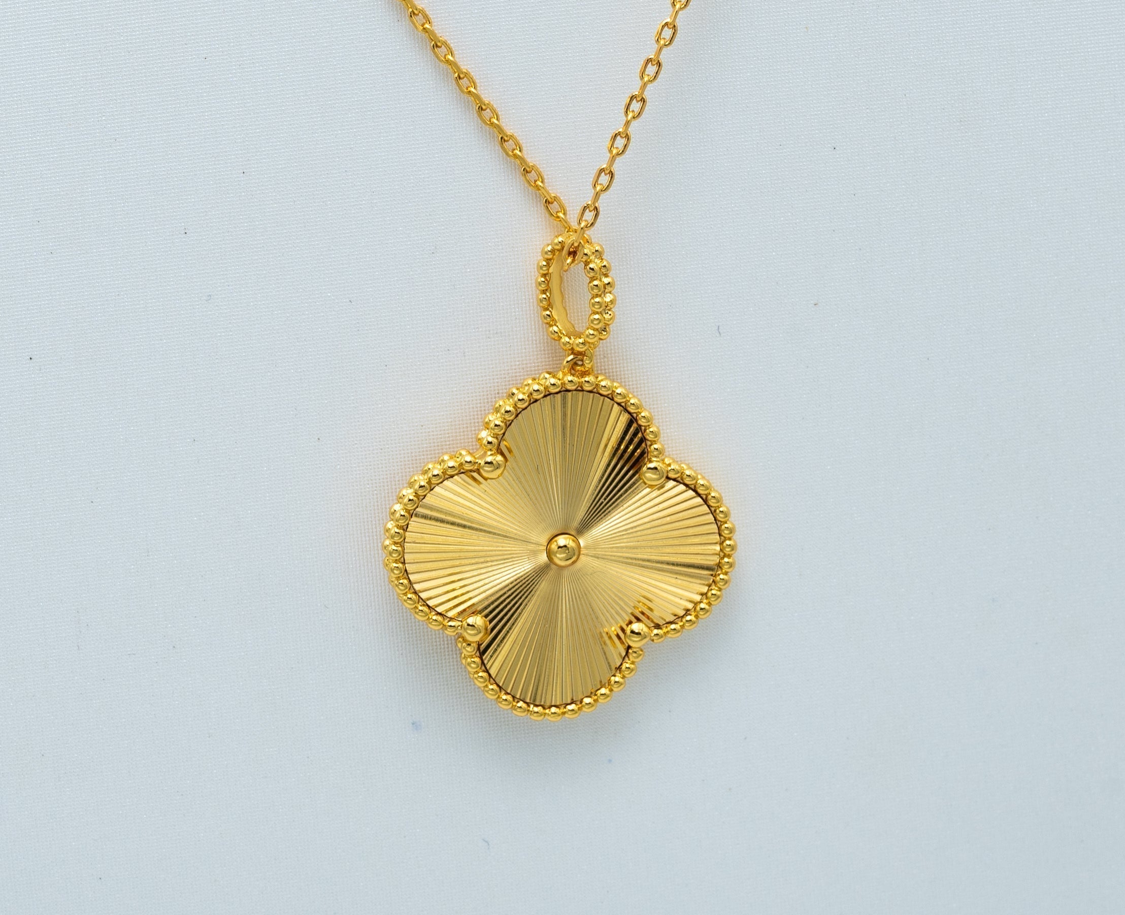 ¡®Star¡¯CLOVER 25MM PEDANT NECKLACE GOLD