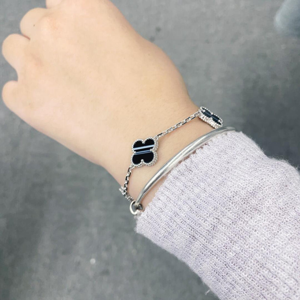 ¡®Moco¡¯CLOVER 5 MOTIF VEINED ONYX BRACELET SILVER