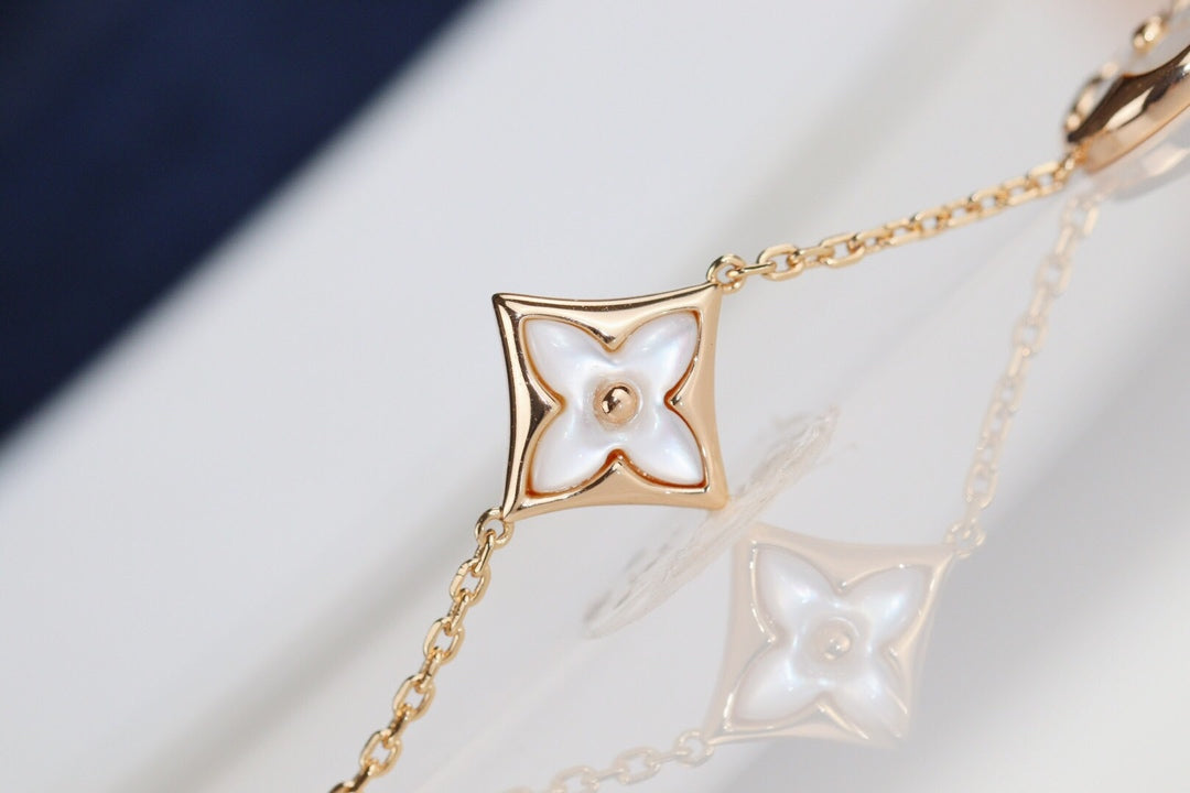 ¡®Moco¡¯LEAF CLOVER BRACELET