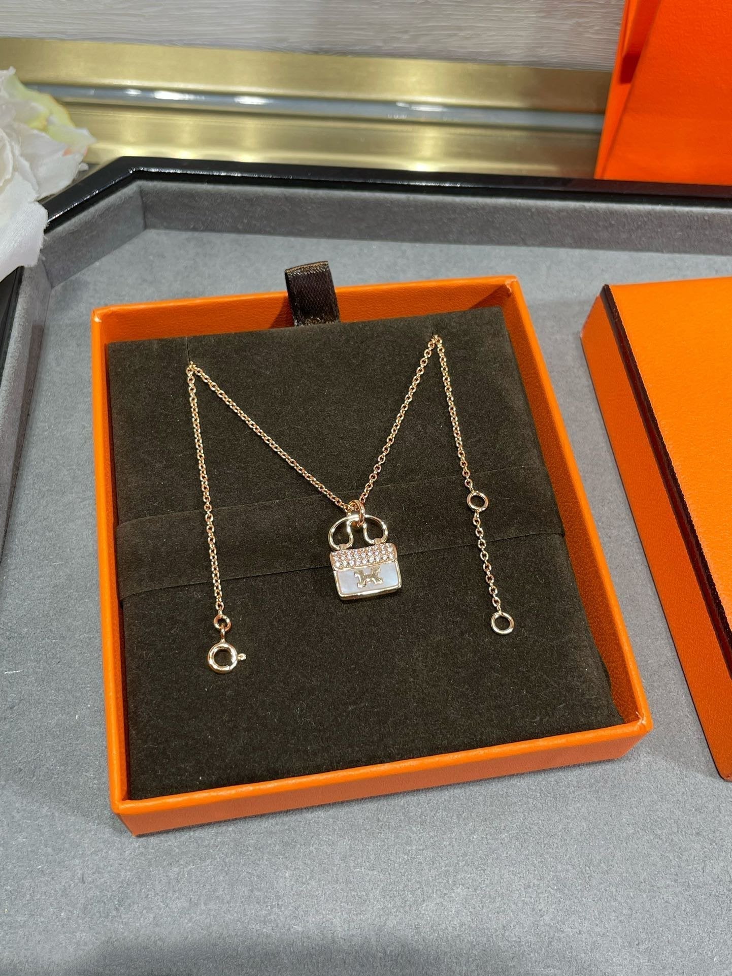 ¡®Moco¡¯H CIRCE MOISSANITE PENDANT NECKLACE GOLD