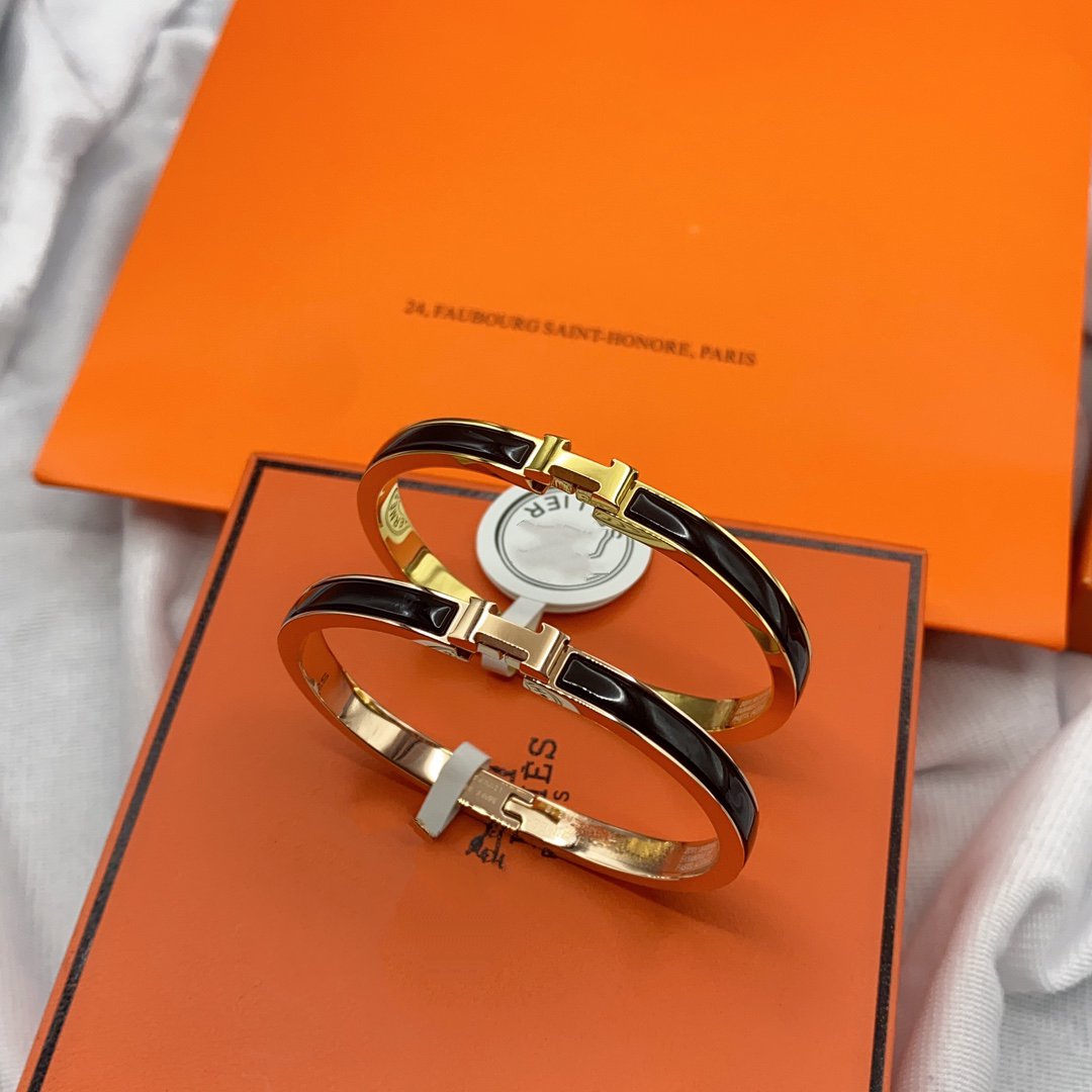 ¡®Moco¡¯CLASSIC HM CLIC BLACK 8MM ENAMEL BRACELET