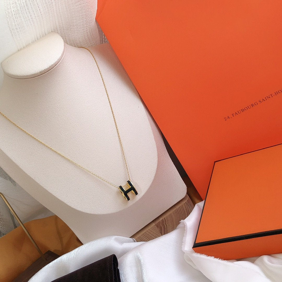 ¡®Moco¡¯HM CLIC BLACK ENAMEL GOLD NECKLACE