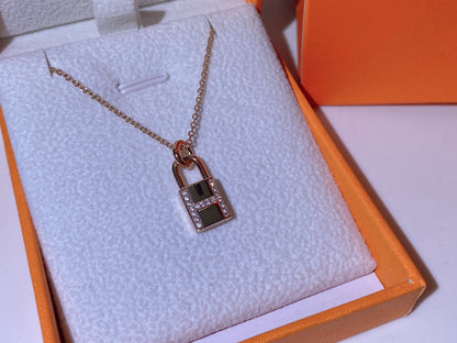 ¡®Moco¡¯HM ADVANCED NICHE LOCK HEAD NECKLACE DIAMONDS