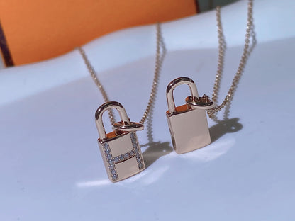 ¡®Moco¡¯HM ADVANCED NICHE LOCK HEAD NECKLACE DIAMONDS