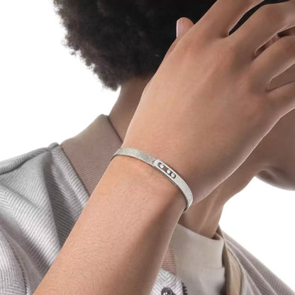 [moco jewelrys ]Move Noa Ciselé half pavé bangle
