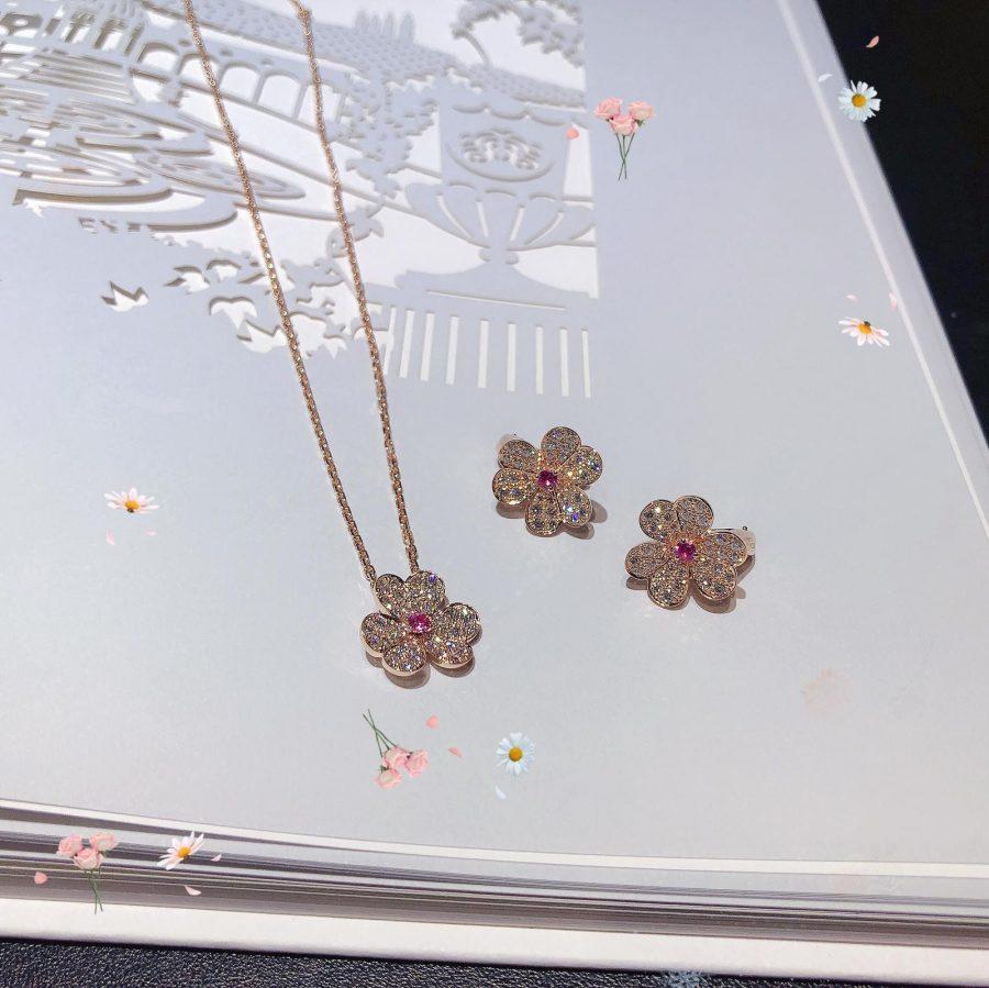 ¡®Star¡¯FRIVOLE ROSE GOLD FLOWER DIAMOND NECKLACE