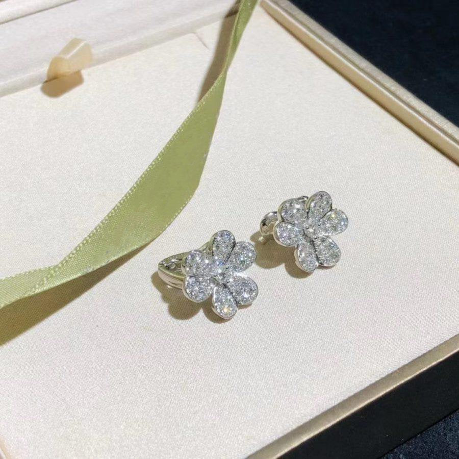 ¡®Star¡¯FRIVOLE SILVER FLOWER DIAMOND EARRINGS
