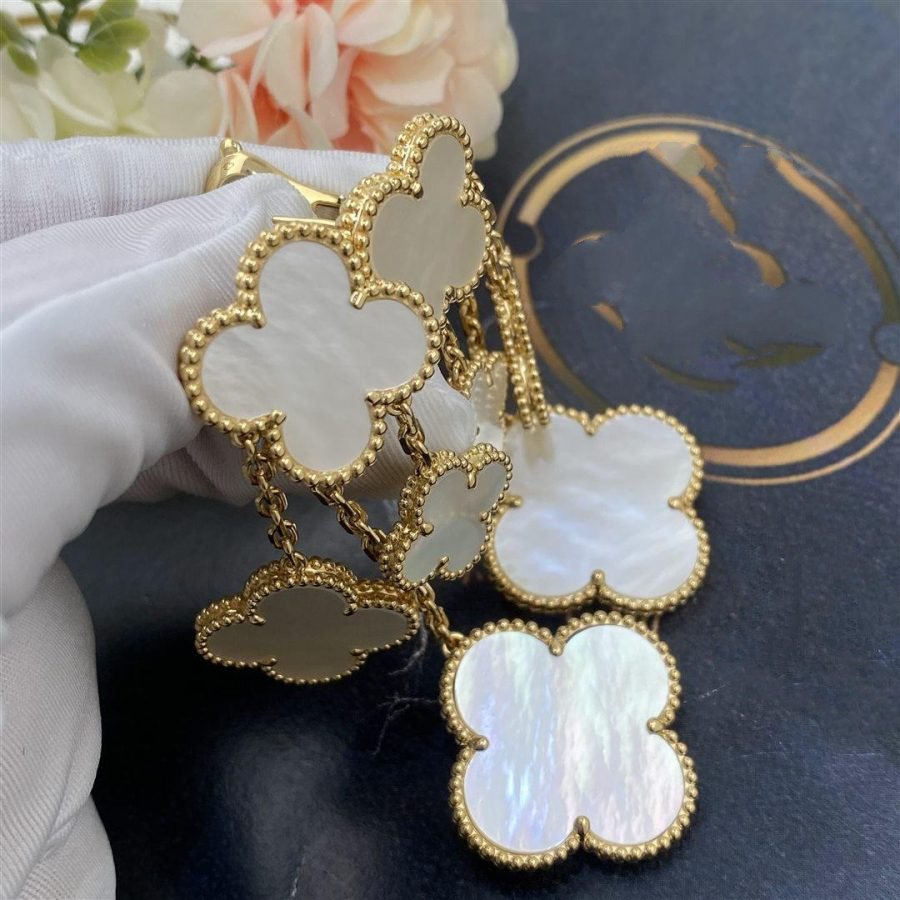 ¡®Star¡¯CLOVER EARRINGS WHITE MOP 4 MOTIFS GOLD