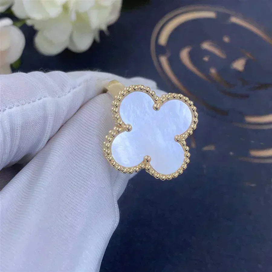 ¡®Star¡¯CLOVER WHITE MOP RING