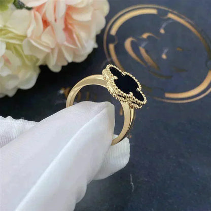 ¡®Moco¡¯CLOVER ONYX RING